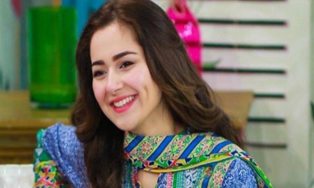 Hania Aamir Bio Age Husband & Family